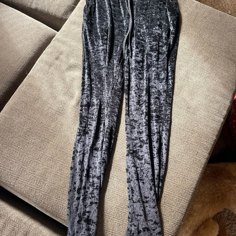Lululemon track suit size 4